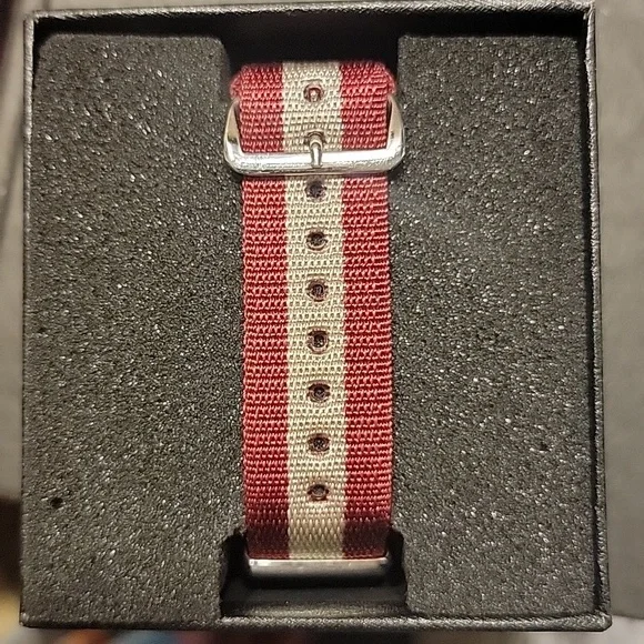 Toy Watch - Picture 3 of 3